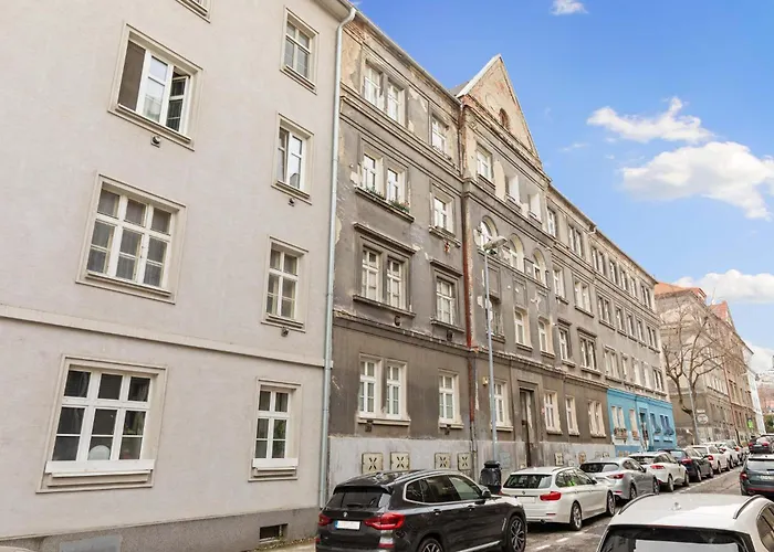 Air Conditioned Apartment 5 Min To Railway Station - Old Town