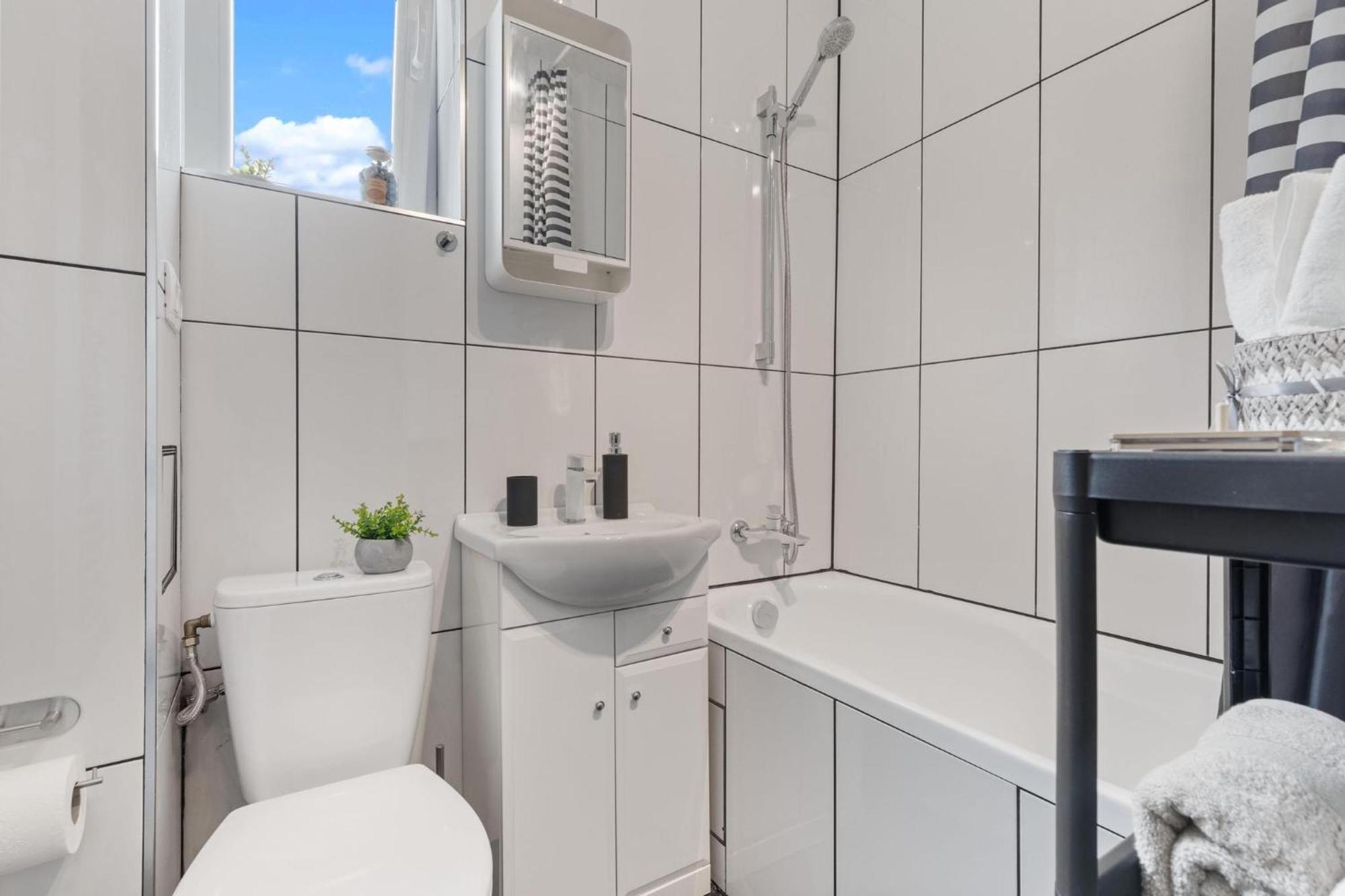 Air Conditioned 5 Min To Railway Station - Old Town Bratislava